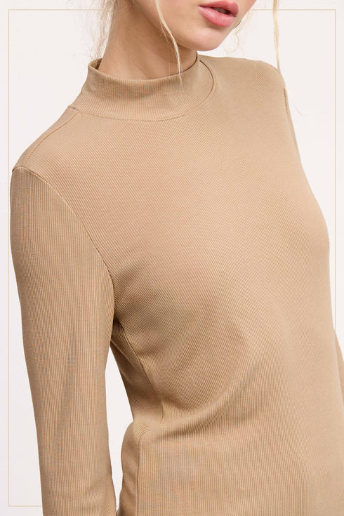 CRUMB CAKE MOCK TOP